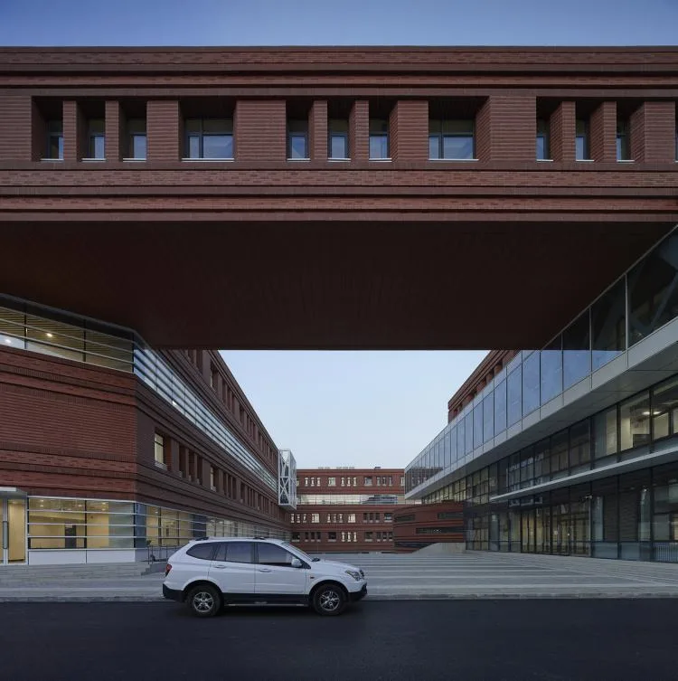 BIM Architecture | Introverted and 'Introverted' - China Agricultural University Plant Protection Building/Tianjin University Design Institute · Gu Zhihong Studio