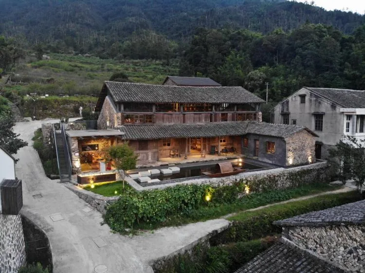 BIM Architecture | Xiao'ao Zhongtong Cultural Station: Living leisurely in a quaint village/Designing for all living beings