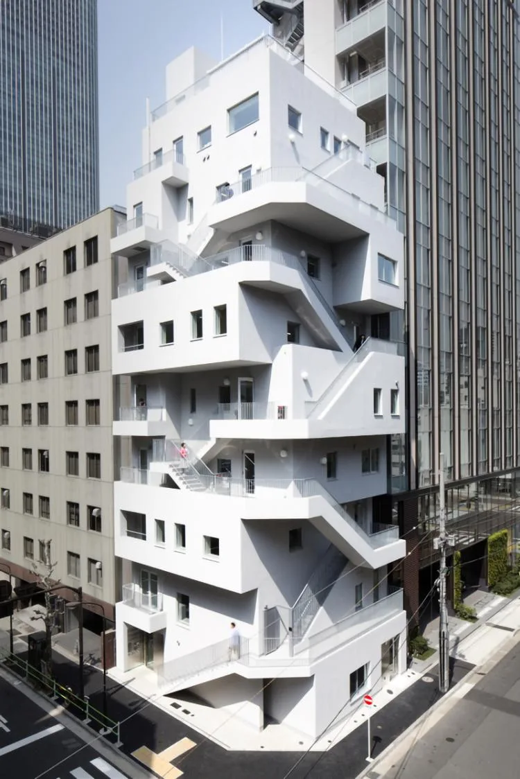 BIM Architecture | Arakawa Building, a residential and office building with overlapping staircases in a pure 'concave' shape/daily construction design