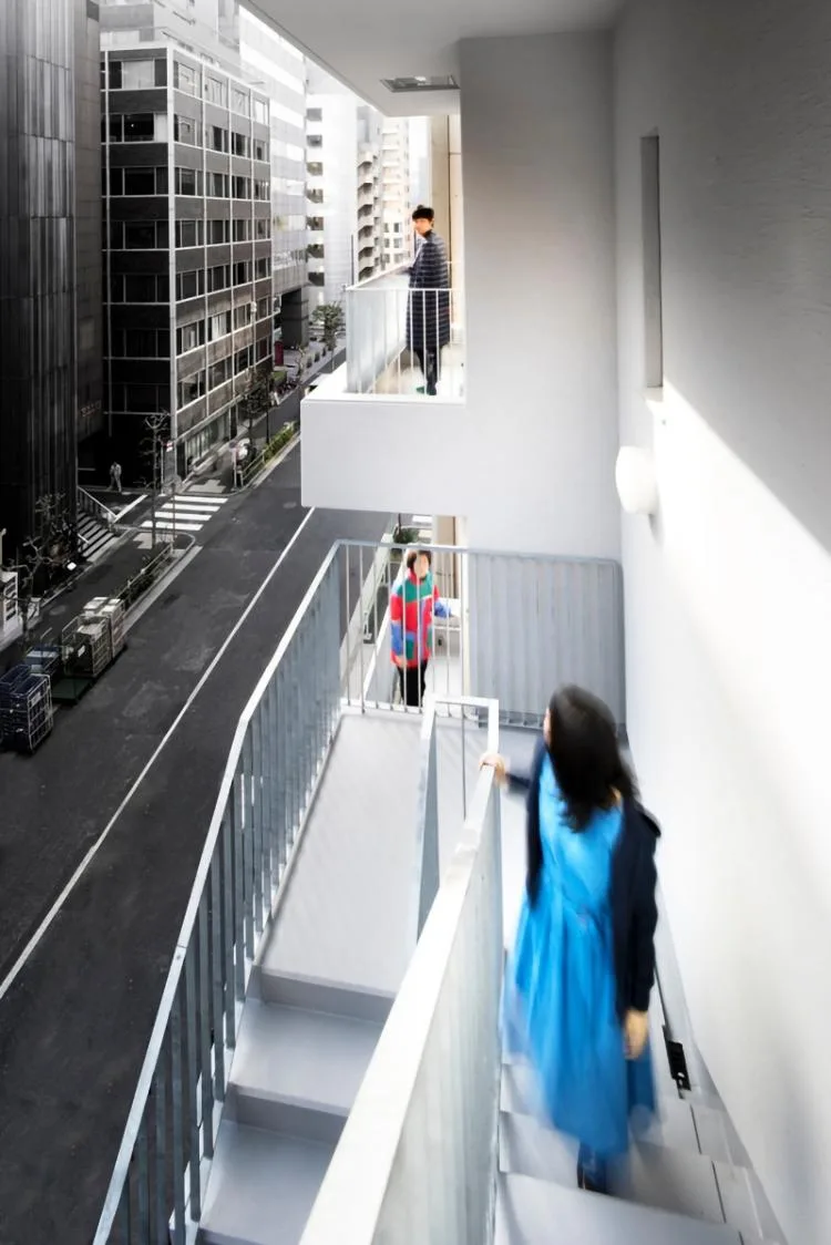 BIM Architecture | Arakawa Building, a residential and office building with overlapping staircases in a pure 'concave' shape/daily construction design