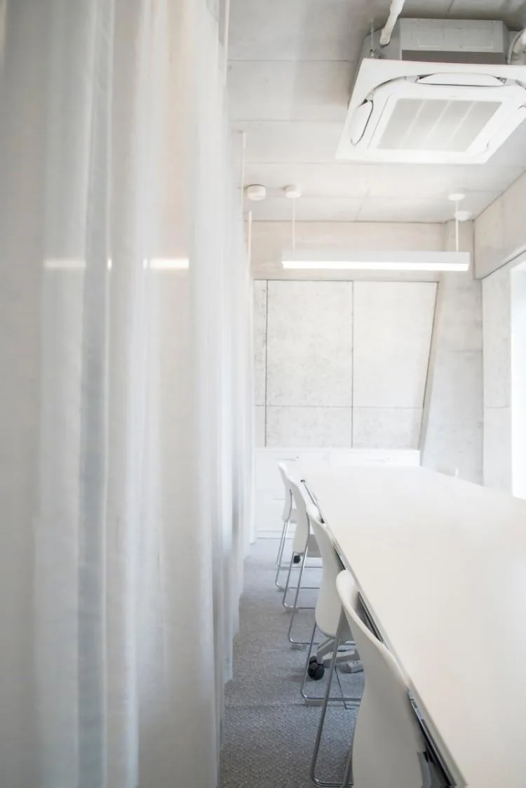 BIM Architecture | Arakawa Building, a residential and office building with overlapping staircases in a pure 'concave' shape/daily construction design