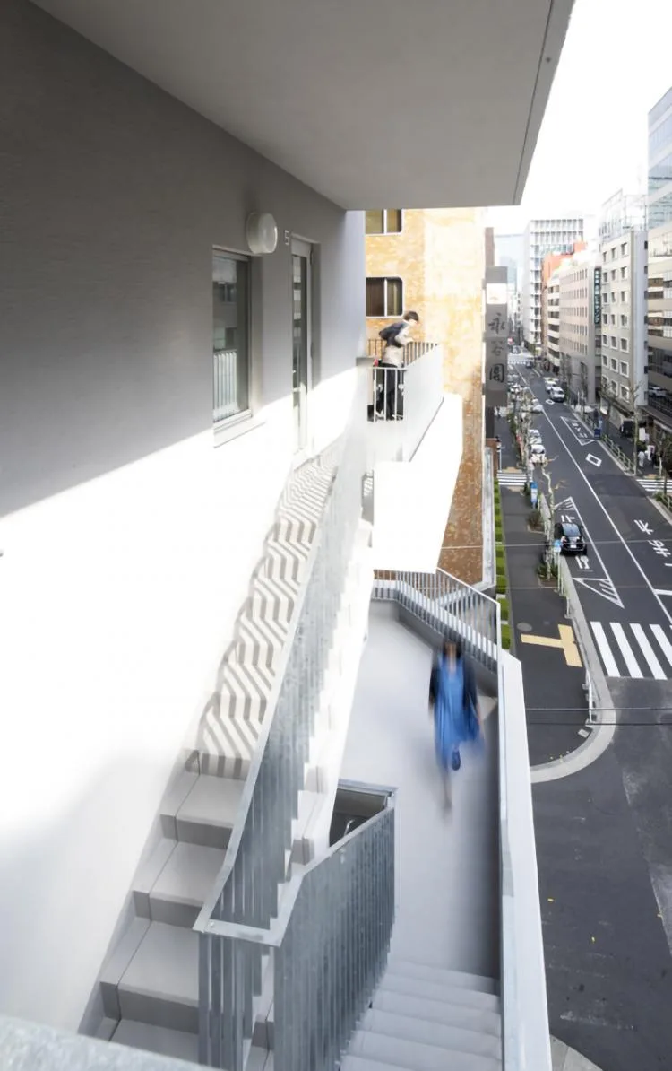 BIM Architecture | Arakawa Building, a residential and office building with overlapping staircases in a pure 'concave' shape/daily construction design