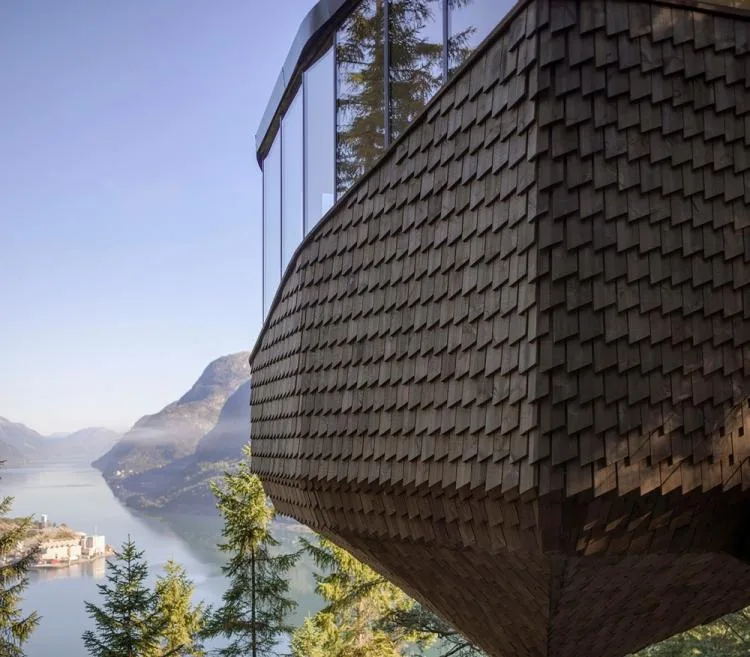BIM Architecture | Norwegian 'Bird's Nest' style hut, supported by a tree trunk for a 15 ㎡ space/Helen& Hard