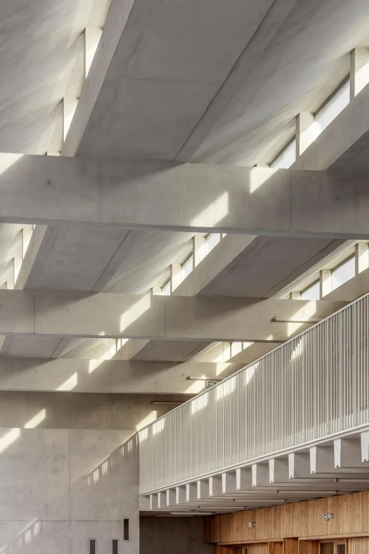 BIM Architecture | Antoine de Ruffi, Marseille Mineral Primary School, with a sculptural exterior that hides warmth and comfort beneath