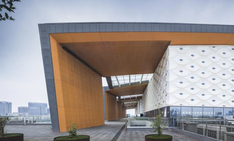 BIM Architecture | Huqiu Mountain, North of New City: Jinchang New City Sports Center/Zhongheng Design Group