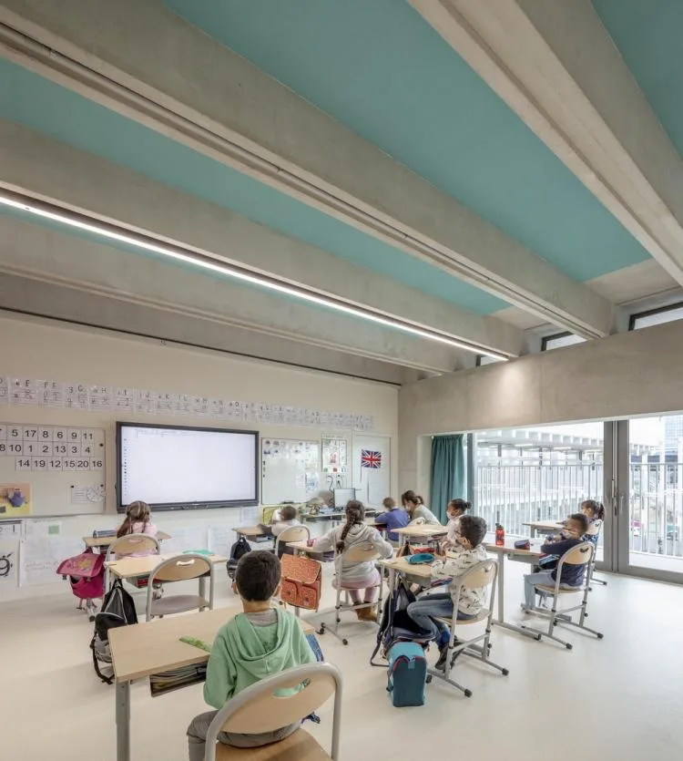 BIM Architecture | Antoine de Ruffi, Marseille Mineral Primary School, with a sculptural exterior that hides warmth and comfort beneath