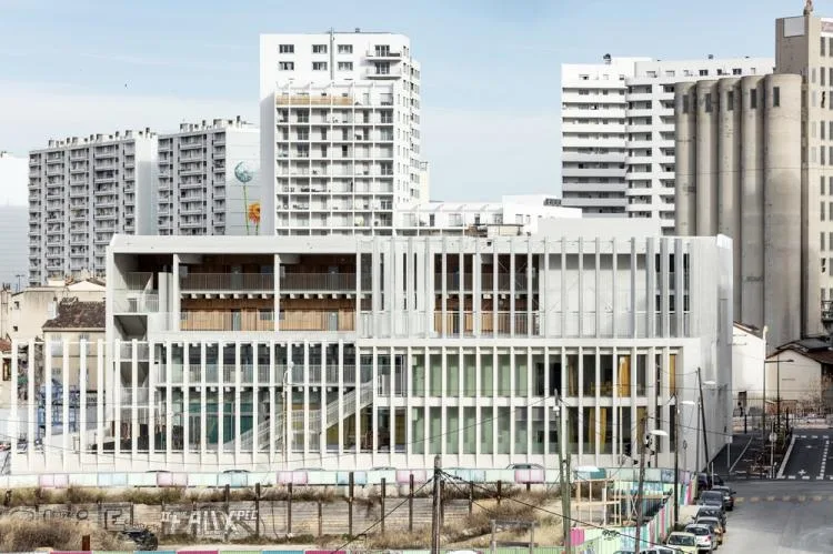 BIM Architecture | Antoine de Ruffi, Marseille Mineral Primary School, with a sculptural exterior that hides warmth and comfort beneath