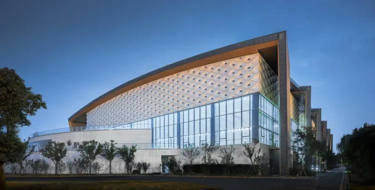 BIM Architecture | Huqiu Mountain, North of New City: Jinchang New City Sports Center/Zhongheng Design Group