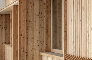 BIM Architecture: Antoine de Ruffi’s Marseille Mineral Primary School Featuring a Sculptural Exterior with a Warm, Comfortable Interior-BIM WORLD