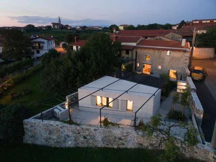 BIM architecture | Karst residential buildings, the rebirth of abandoned barns