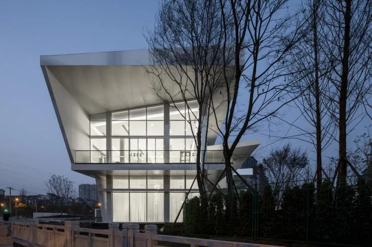 BIM Architecture | Su Po Art Gallery/Small Hidden Architecture - Corridor Bridge Imagery, a Picture of Light and Shadow