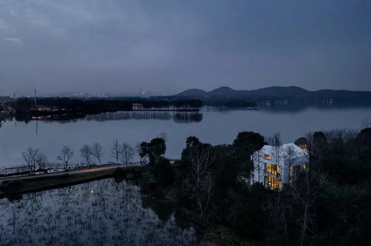 BIM Architecture | Wuhan Donghuluan She/Wang Chong Studio