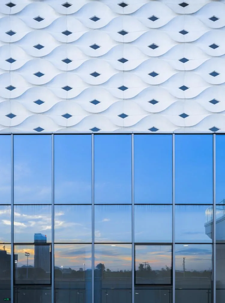 BIM Architecture | Huqiu Mountain, North of New City: Jinchang New City Sports Center/Zhongheng Design Group