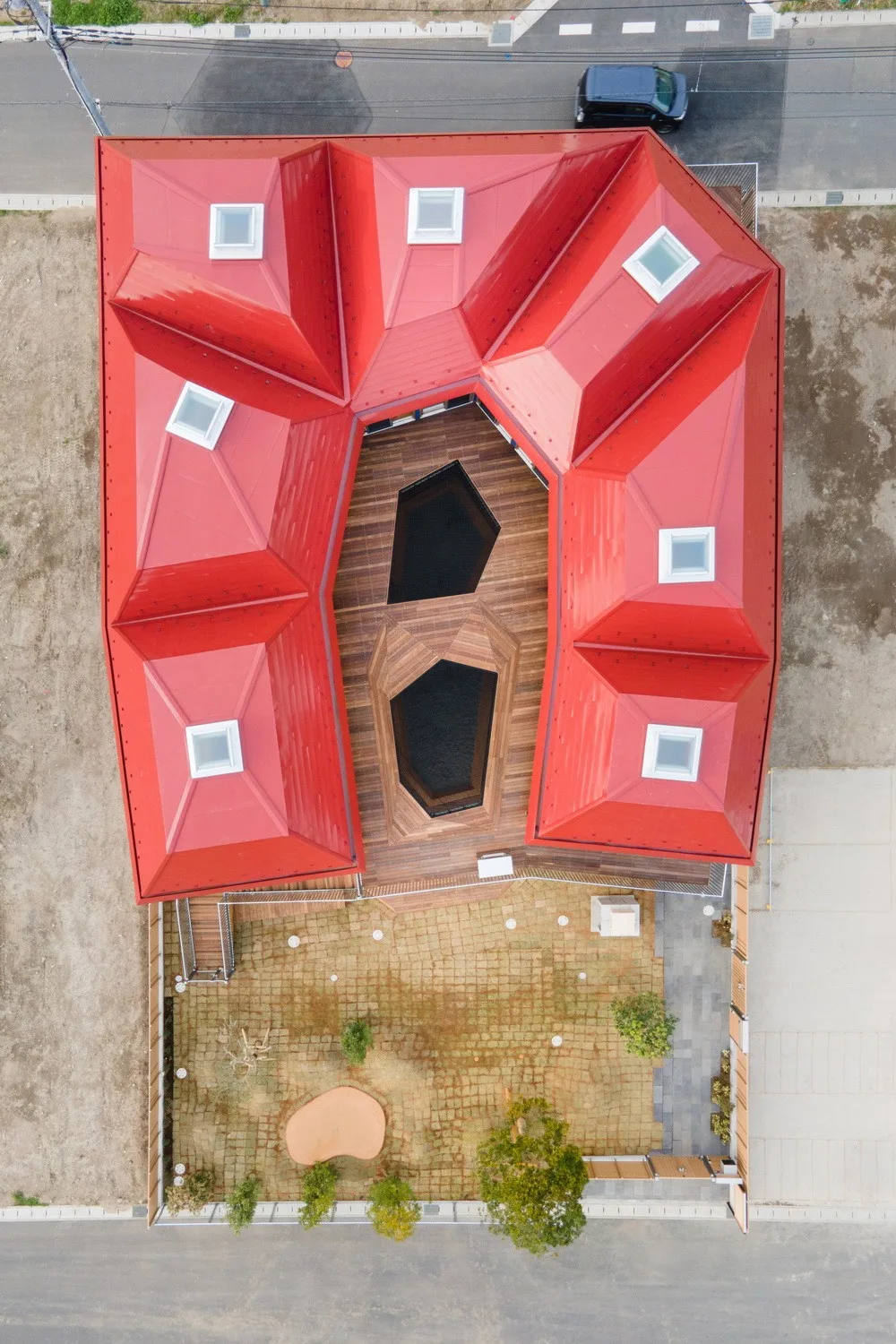 BIM architecture | Walk, crawl, bounce and jump! /teamLab Architects