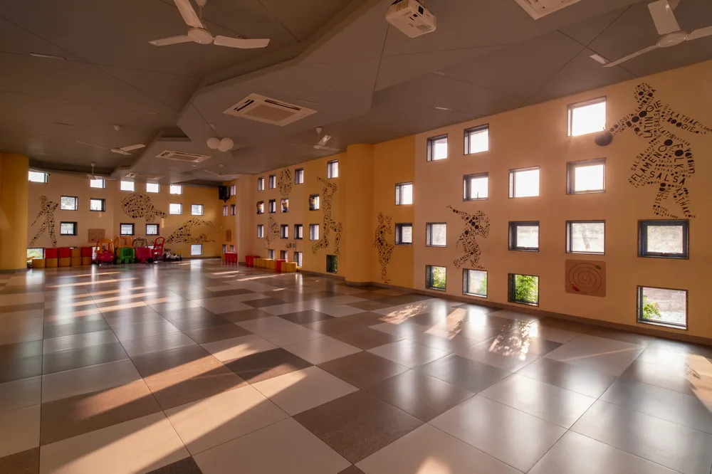 BIM Architecture | Inspired by the triangular cheese in cartoons! /SferaBlu Architects