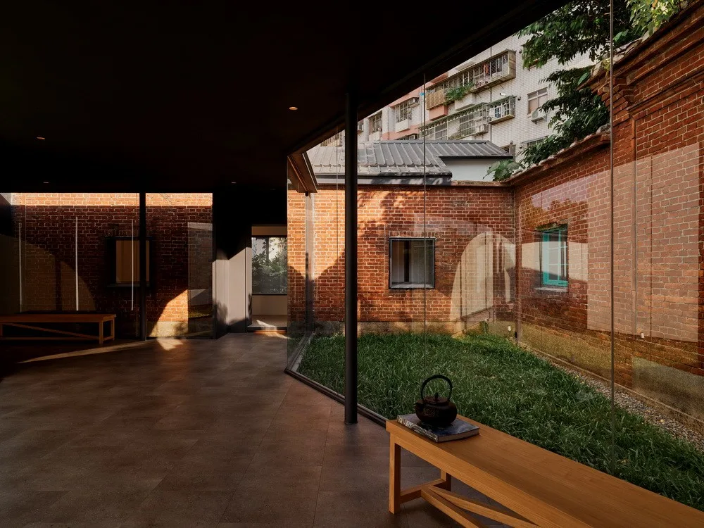 BIM Architecture | Reconstruction of Triad Courtyard/CYS.ASDO