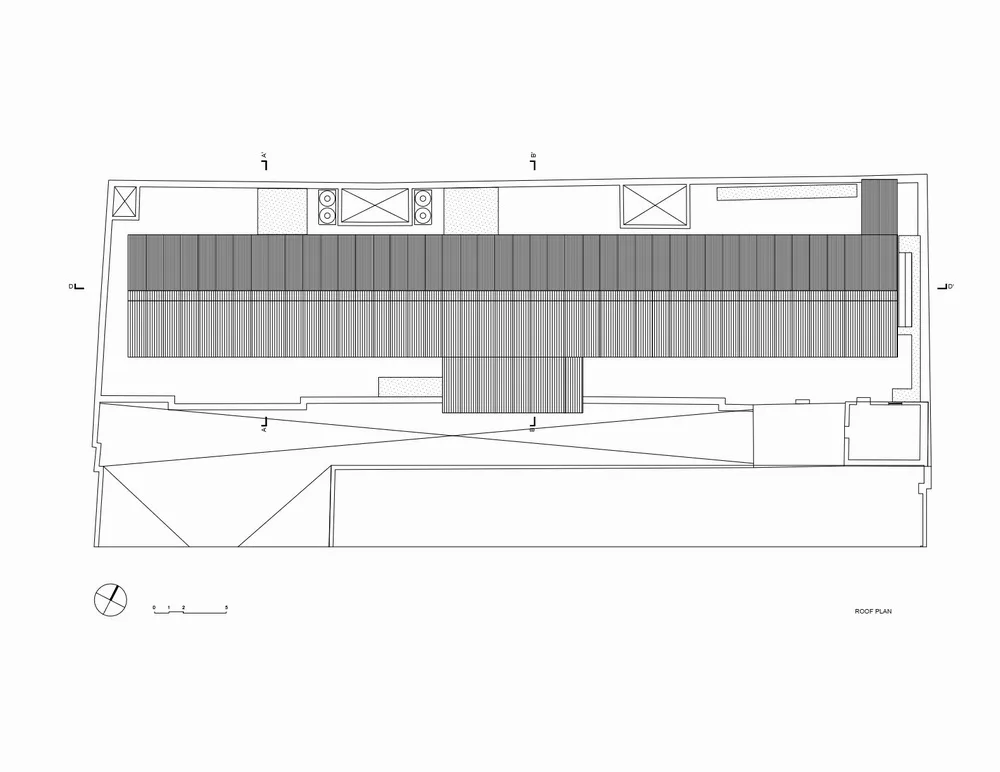 BIM Architecture | New Ideas for Building Protection - Adding a Roof to Old Structures/PRODUCORA Firm