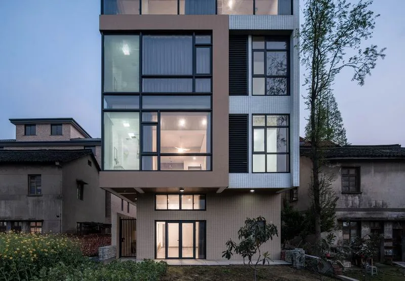 BIM Architecture | Forbes listed architect creates 400 square meter 'terraced house' with 700000 RMB/Toyoma Architects