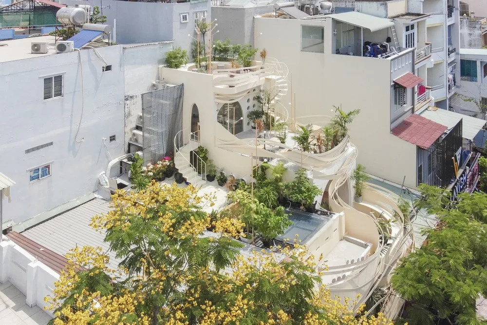 BIM Architecture | Vietnam Bird's Nest Cafe/Red5 studio+Ben Decor