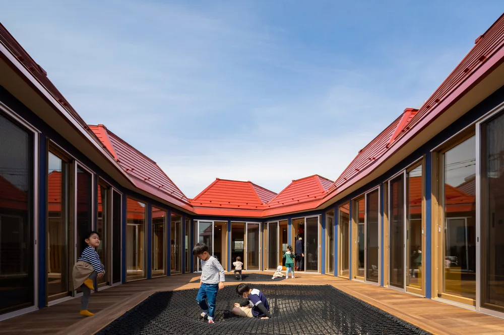 BIM architecture | Walk, crawl, bounce and jump! /teamLab Architects