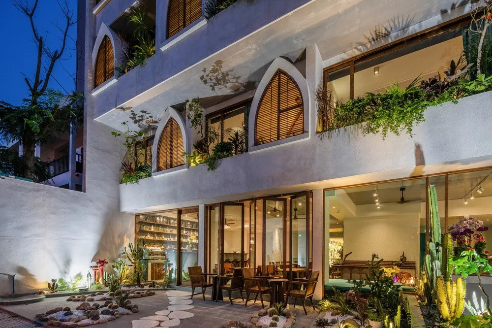 BIM Architecture | If the building is a wave: Le Bouton Hotel/D1 Architectural Studio