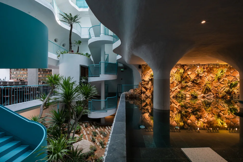 BIM Architecture | If the building is a wave: Le Bouton Hotel/D1 Architectural Studio