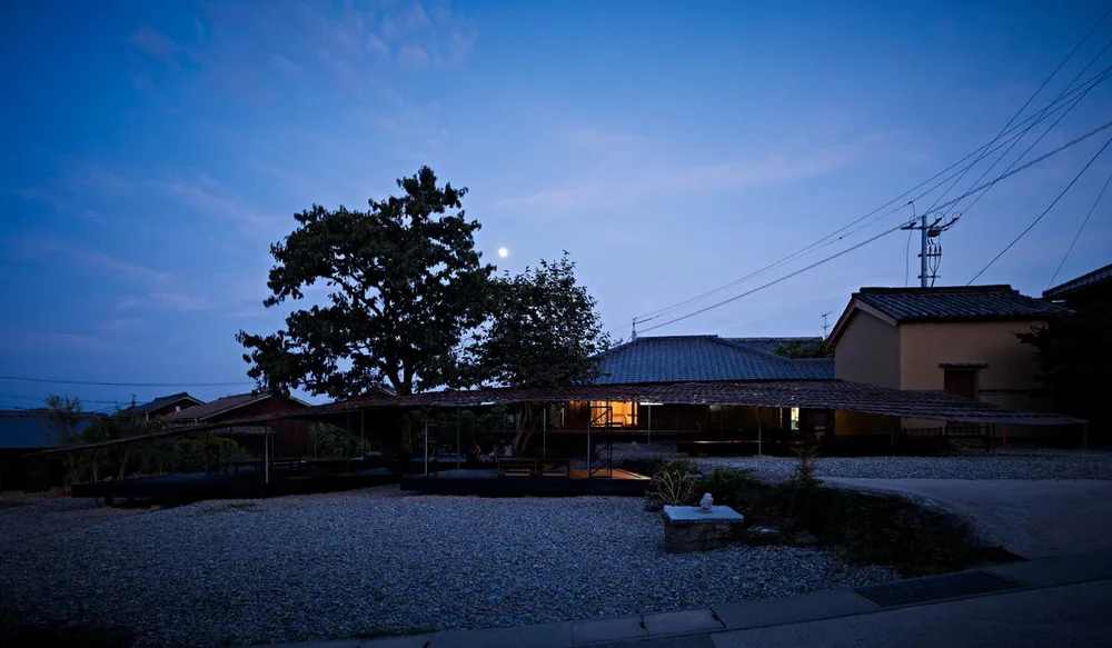 BIM Architecture | Art Restaurant Transformed from Abandoned Houses/Atelier Ryo Abe Works