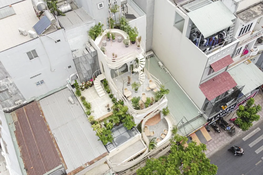 BIM Architecture | Vietnam Bird's Nest Cafe/Red5 studio+Ben Decor