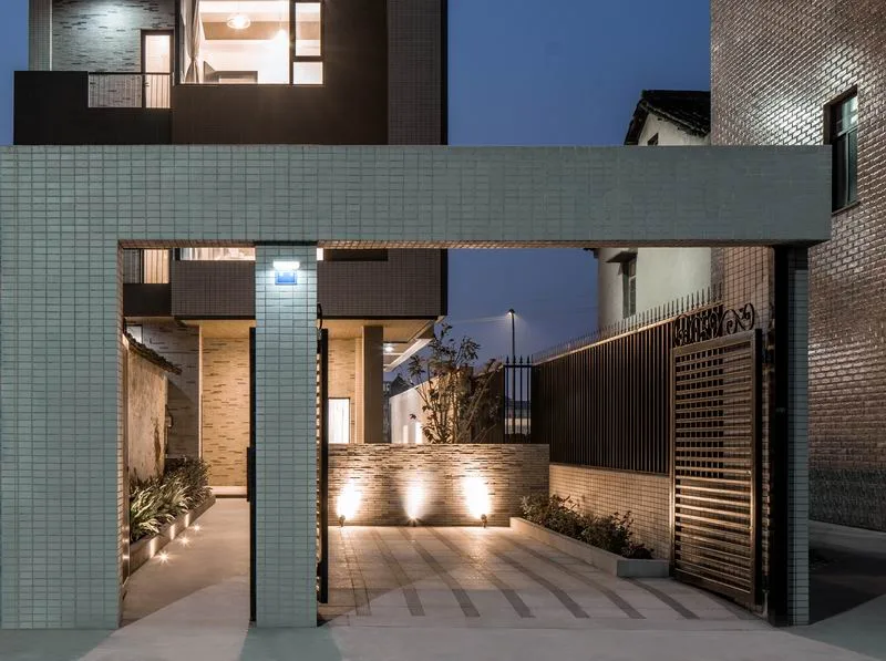 BIM Architecture | Forbes listed architect creates 400 square meter 'terraced house' with 700000 RMB/Toyoma Architects