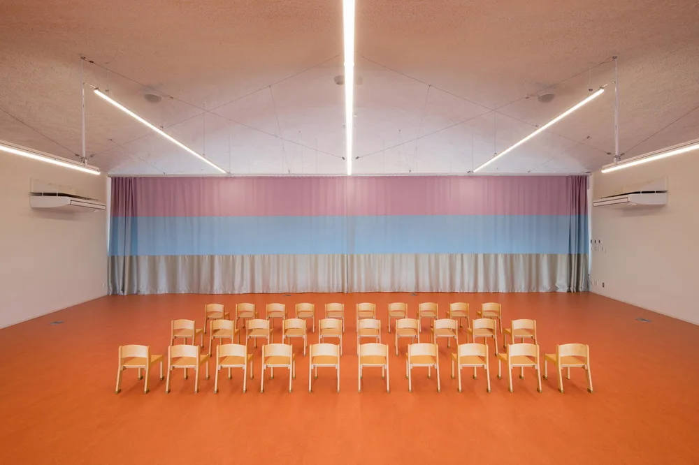 BIM architecture | Squeeze a cream for children to go to school! /RFA+CFA