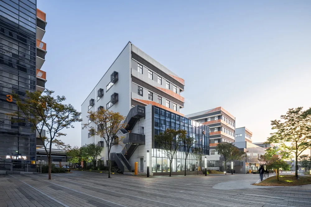 BIM Architecture | China's First Professional E-commerce Industrial Park: Cainiao Jinyi E-commerce Industrial Park/Zhubo Design · Beijing Company
