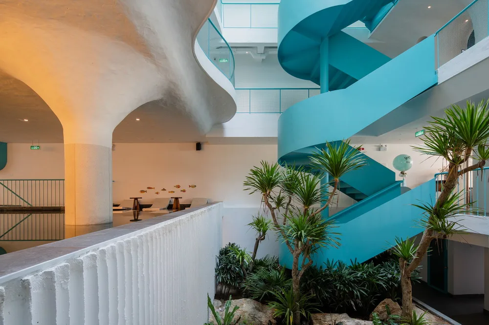 BIM Architecture | If the building is a wave: Le Bouton Hotel/D1 Architectural Studio