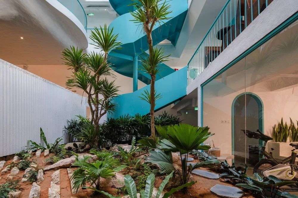 BIM Architecture | If the building is a wave: Le Bouton Hotel/D1 Architectural Studio