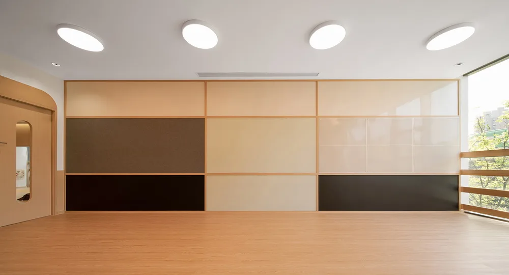BIM Architecture | A Well Tempered Kindergarten Space: Moy Education Center/TOPOS DESIGN