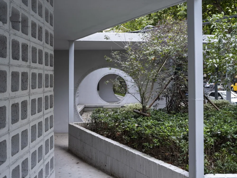 BIM architecture | Multi corridor fence next to residential area/Ziyunzhai building