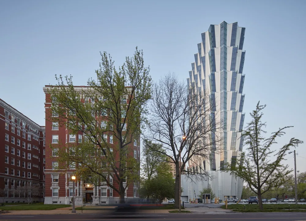 BIM Architecture | 'Sea Cucumber' Apartment Building: 100 King's Boulevard/Studio Gang