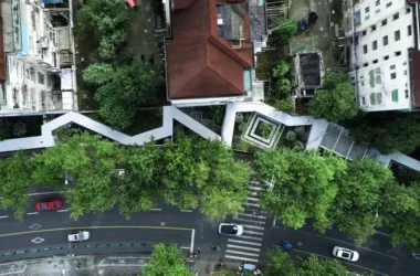 BIM Architecture: Multi-Corridor Fence Design Adjacent to Ziyunzhai Residential Building-BIM WORLD