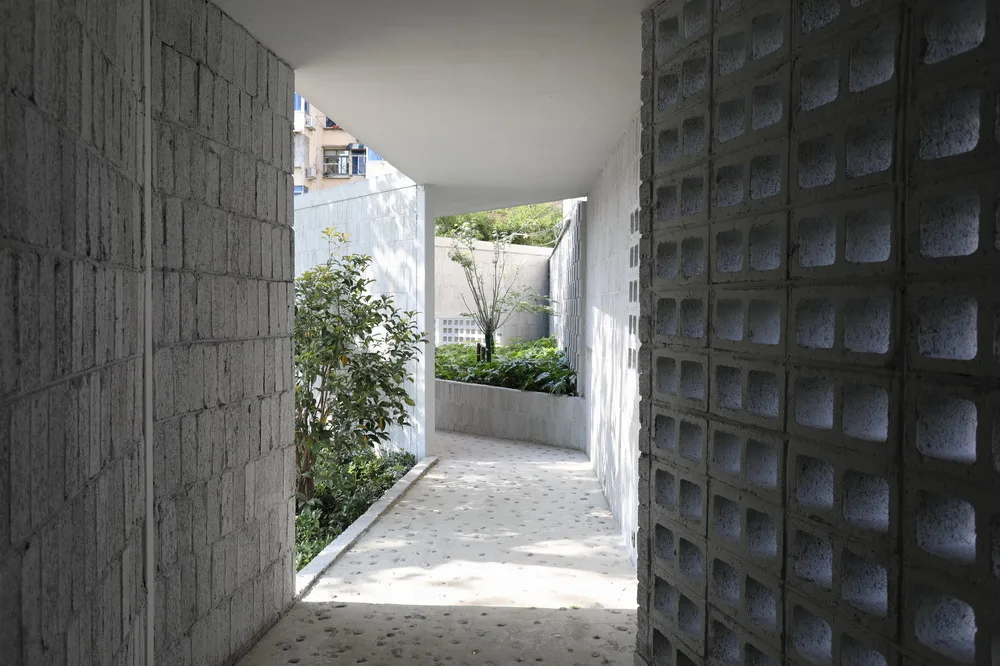 BIM architecture | Multi corridor fence next to residential area/Ziyunzhai building