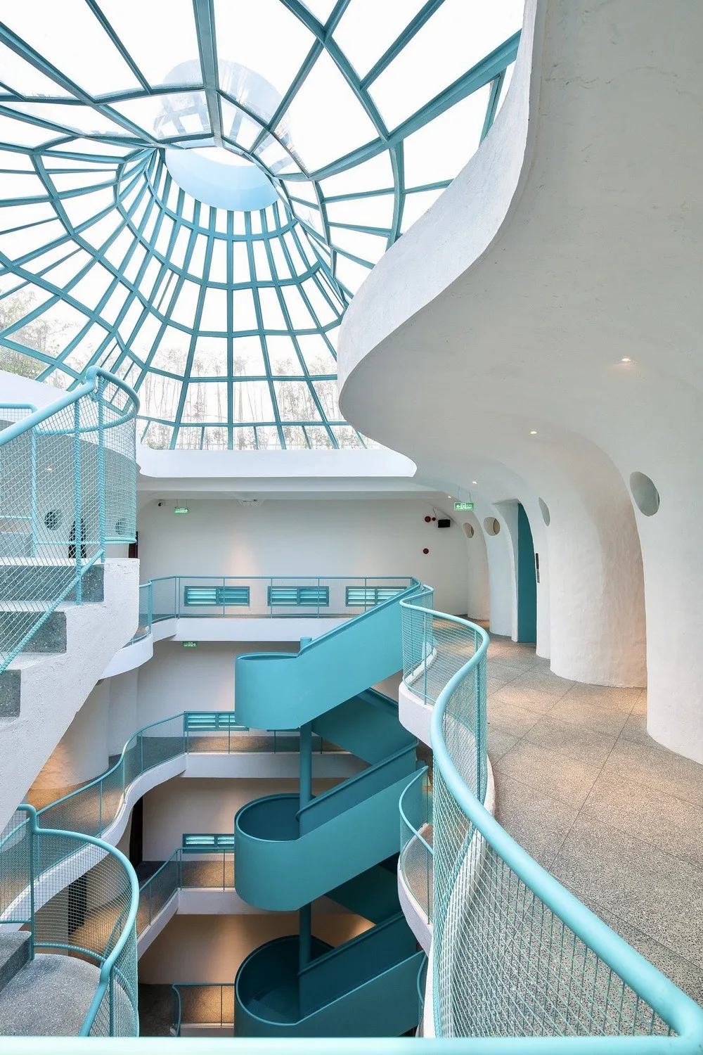 BIM Architecture | If the building is a wave: Le Bouton Hotel/D1 Architectural Studio