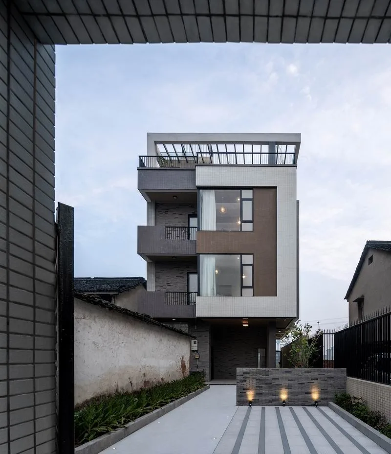 BIM Architecture | Forbes listed architect creates 400 square meter 'terraced house' with 700000 RMB/Toyoma Architects