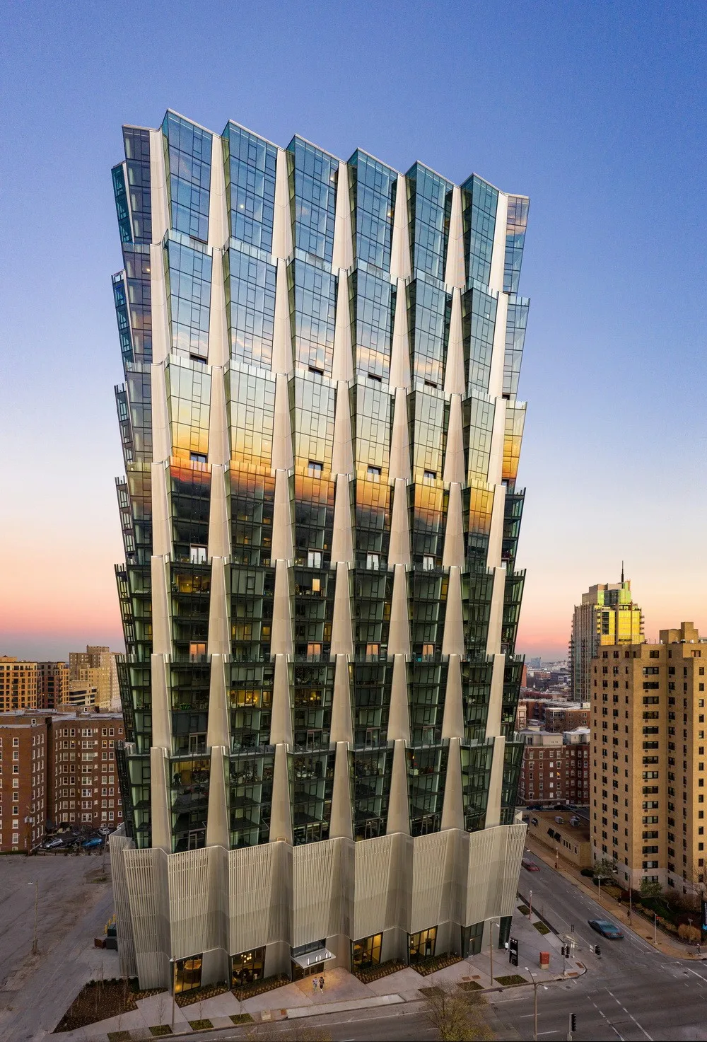 BIM Architecture | 'Sea Cucumber' Apartment Building: 100 King's Boulevard/Studio Gang