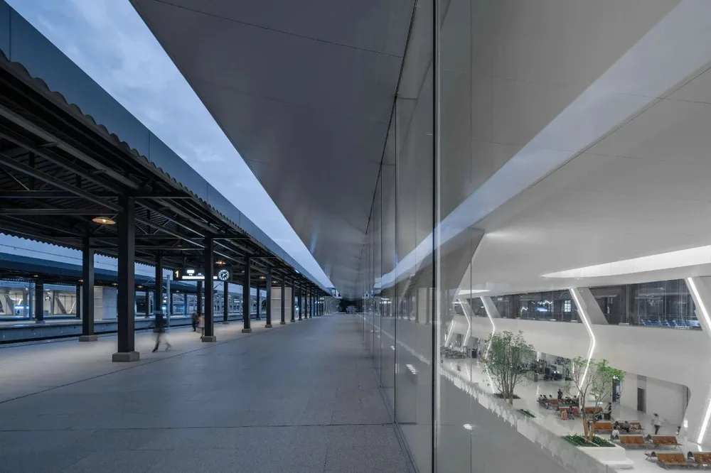 BIM Architecture | 'Railway Station in the Forest': Jiaxing Railway Station is now open for operation/MAD