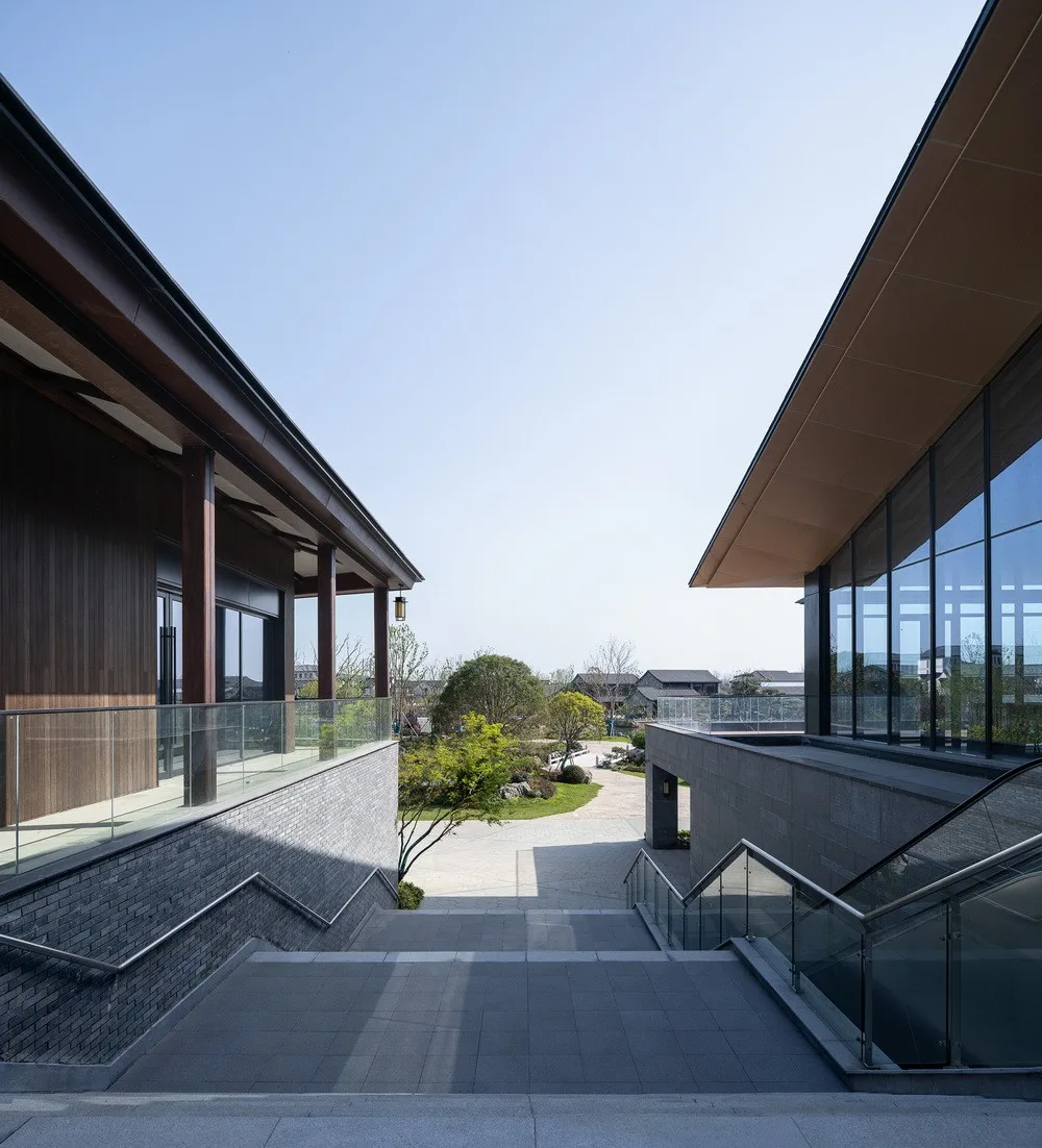 BIM Architecture | Texture Stitching: Nanjing Guchengwan Kaiyuan Resort Hotel/Meng Fanhao - Gad × line+
