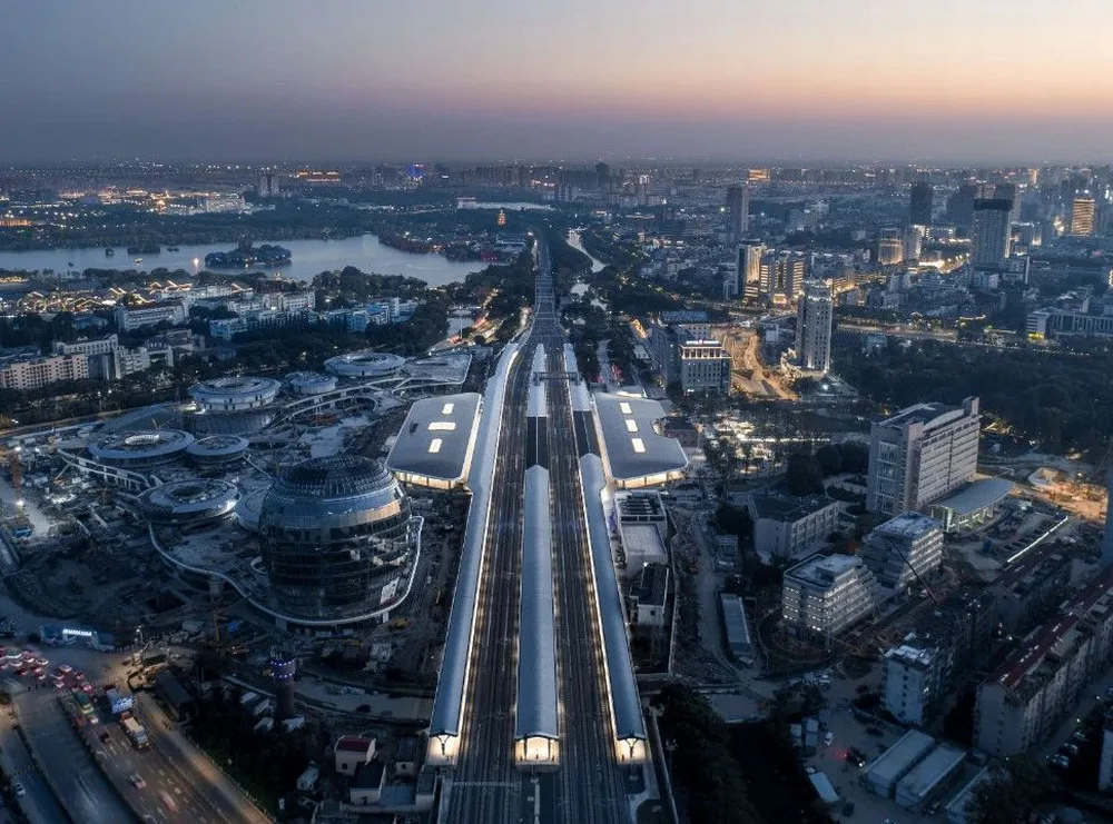 BIM Architecture | 'Railway Station in the Forest': Jiaxing Railway Station is now open for operation/MAD