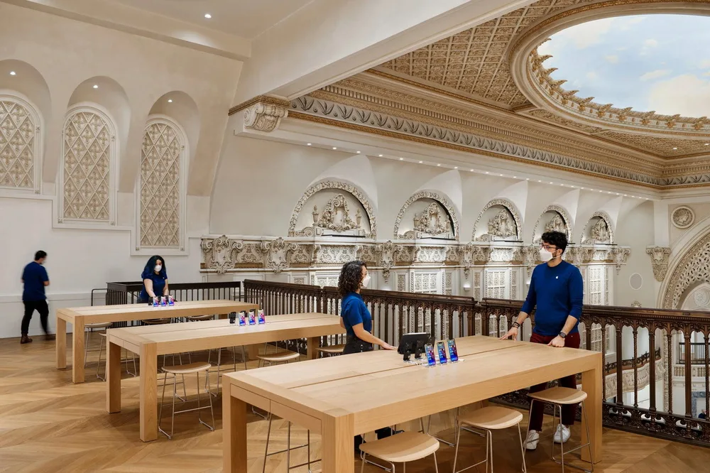 BIM Architecture | Los Angeles Apple Retail Center: Theatre Tower/Foster+Partners