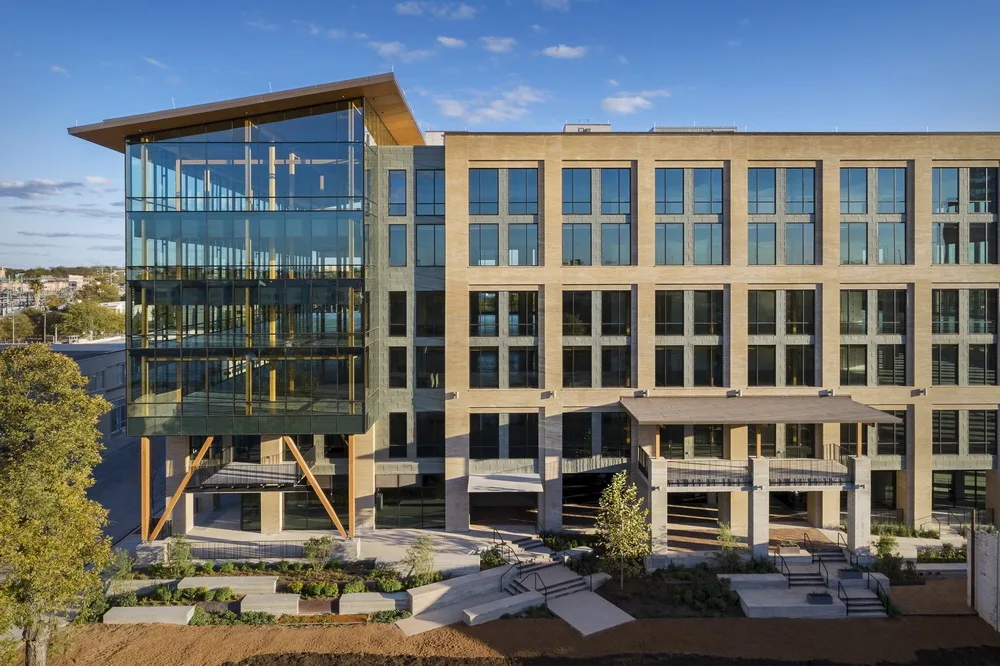 BIM Architecture | Texas's First Large Wooden Office Building 'The Soto' / BOKA Powell
