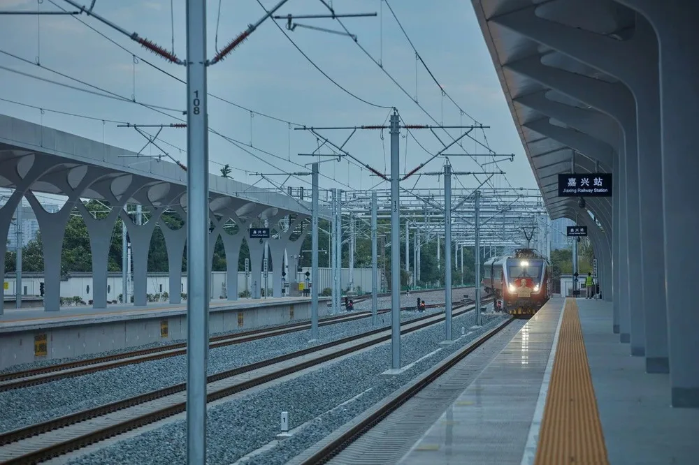 BIM Architecture | 'Railway Station in the Forest': Jiaxing Railway Station is now open for operation/MAD