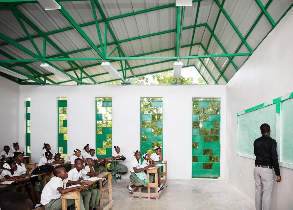 BIM Architecture | Modular Campus Construction, Responding to Site Environment and Cost Limitations/Studio PHH Architects