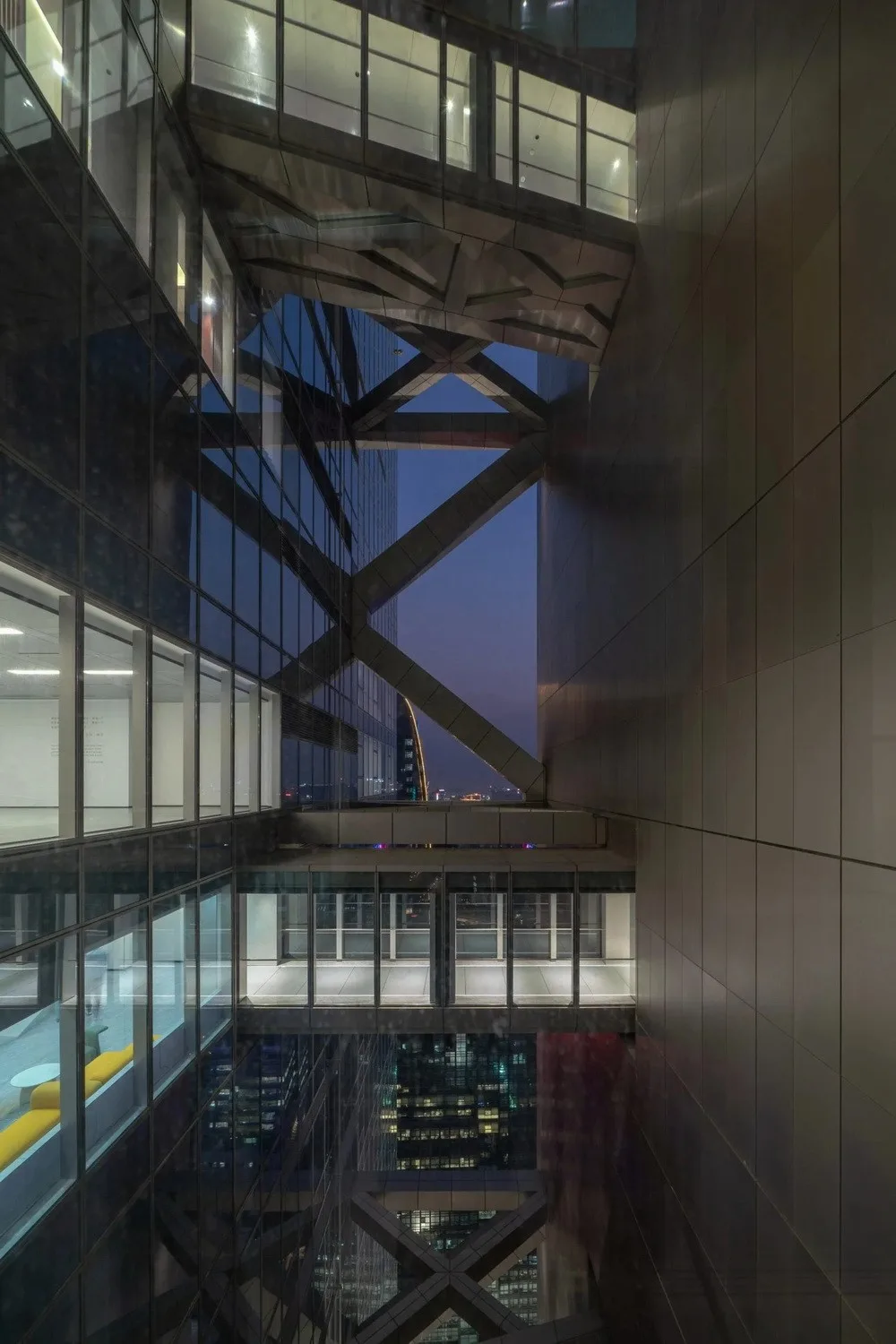 BIM Architecture | Shenzhen Asymmetric Skyscraper/Morphhos