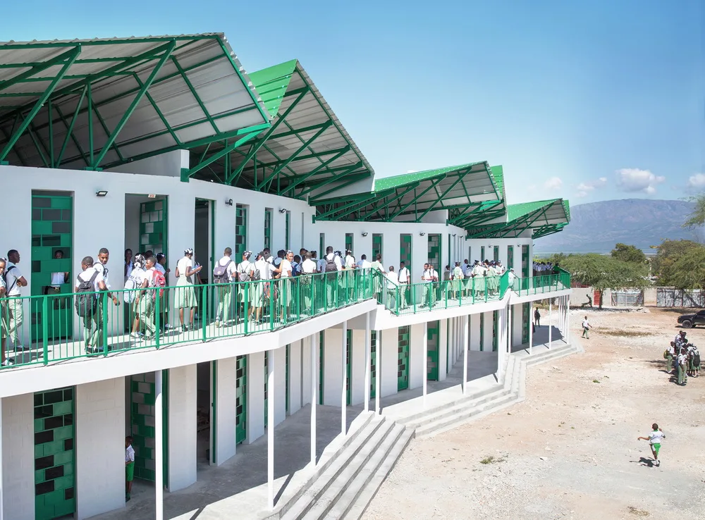 BIM Architecture | Modular Campus Construction, Responding to Site Environment and Cost Limitations/Studio PHH Architects